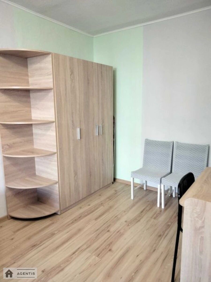 Сдам квартиру. 1 room, 34 m², 4th floor/9 floors. 19, Архітектора Вербицького вул., Киев. 