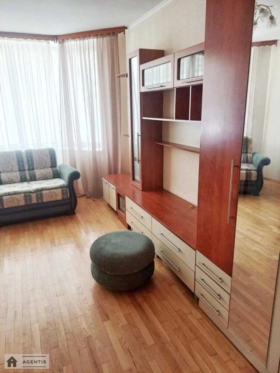 Apartment for rent. 2 rooms, 72 m², 18 floor/24 floors. 16, Mykoly Bazhana prosp., Kyiv. 