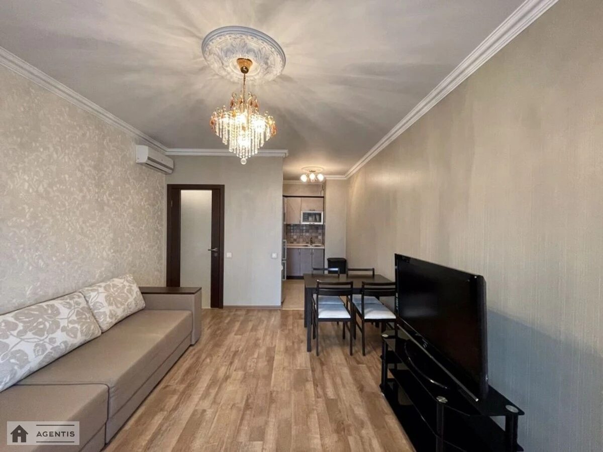 Apartment for rent. 2 rooms, 65 m², 5th floor/24 floors. 62, Golosiyivskiy 62, Kyiv. 