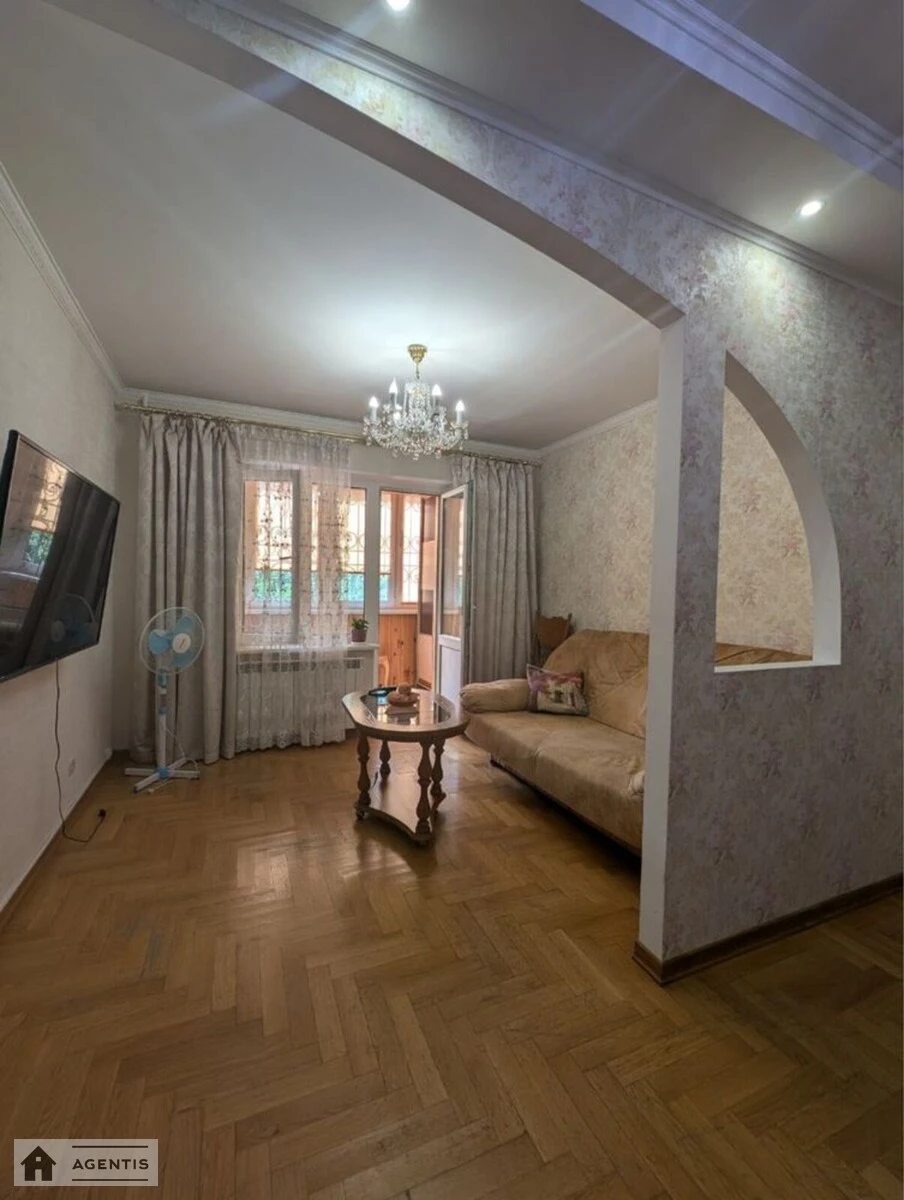 Apartment for rent. 2 rooms, 55 m², 2nd floor/10 floors. 16, Mykoly Ushakova vul., Kyiv. 