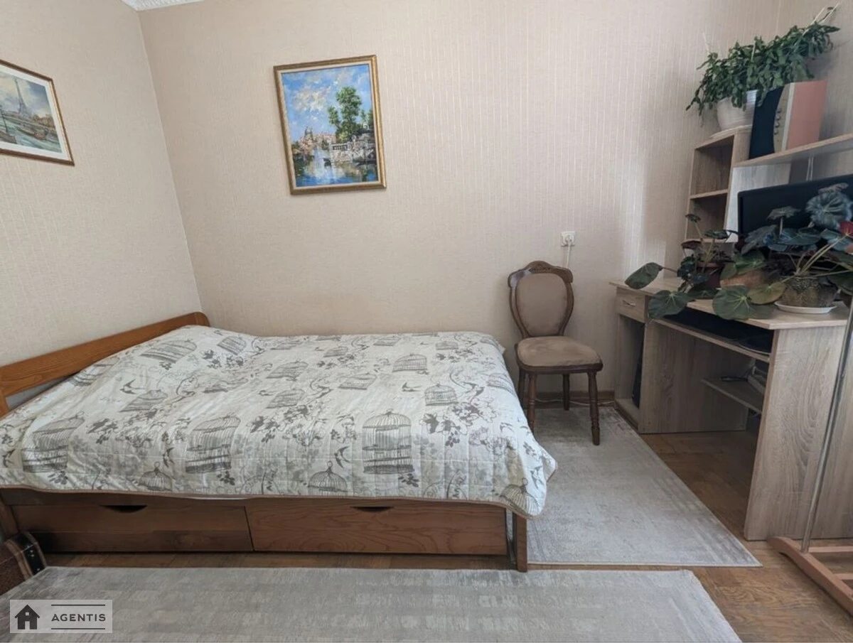 Сдам квартиру. 2 rooms, 55 m², 2nd floor/10 floors. 16, Миколи Ушакова вул., Киев. 