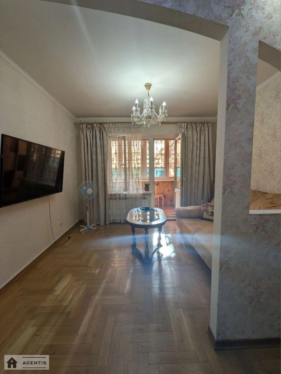 Apartment for rent. 2 rooms, 55 m², 2nd floor/10 floors. 16, Mykoly Ushakova vul., Kyiv. 