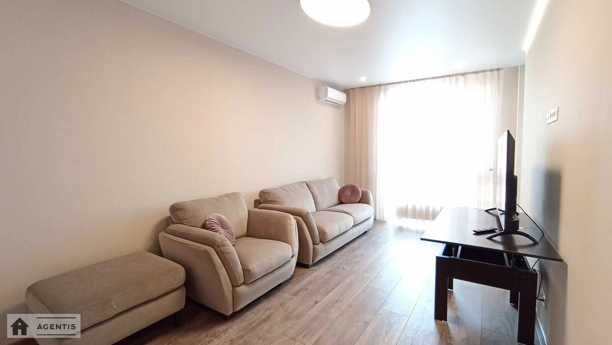 Apartment for rent 2 rooms, 70 m², 20th fl./22 floors. 13, Glybochytcka 13, Kyiv. 