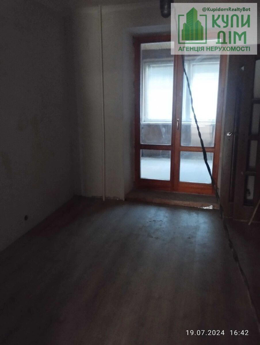 Продаж квартири. 3 rooms, 65 m², 1st floor/5 floors. Подільський (ленінський), Кропивницький. 