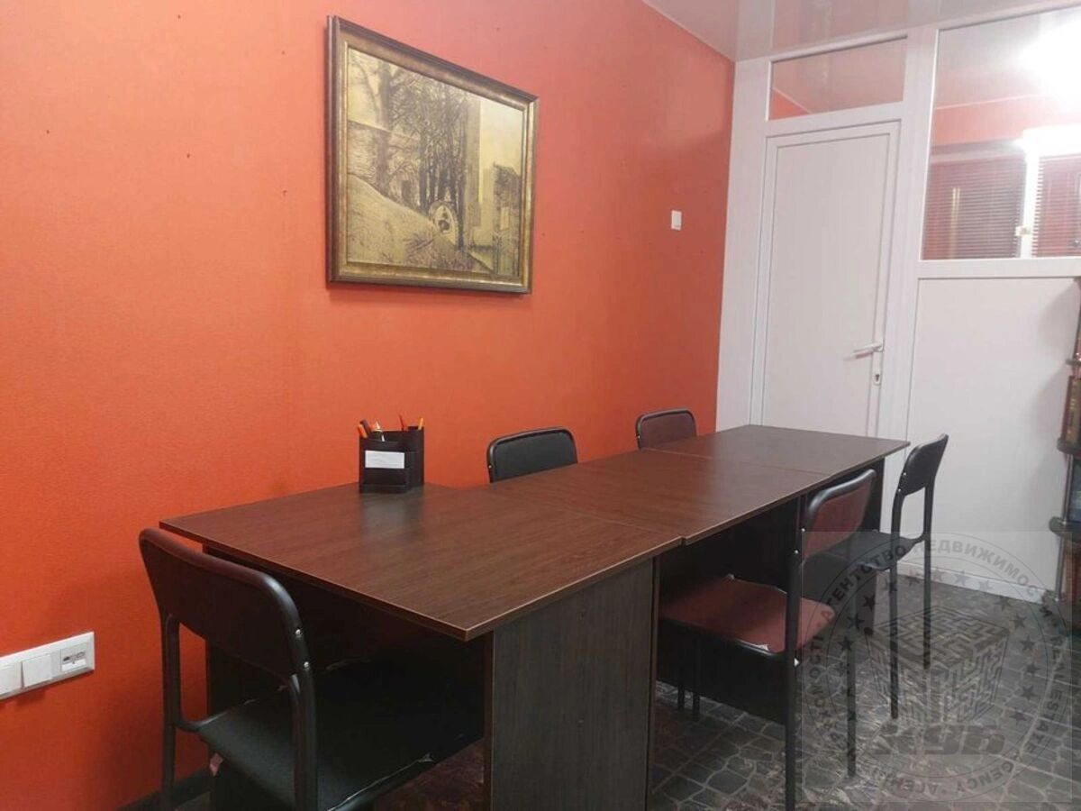 Продаж квартири. 3 rooms, 70 m², 1st floor/9 floors. 6, Якуба Коласа 6, Київ. 