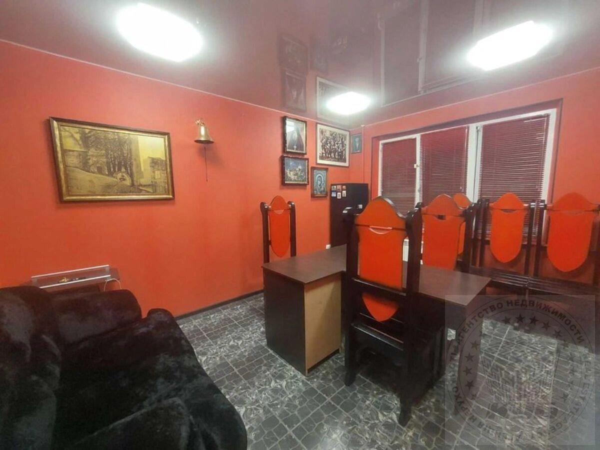 Продаж квартири. 3 rooms, 70 m², 1st floor/9 floors. 6, Якуба Коласа 6, Київ. 