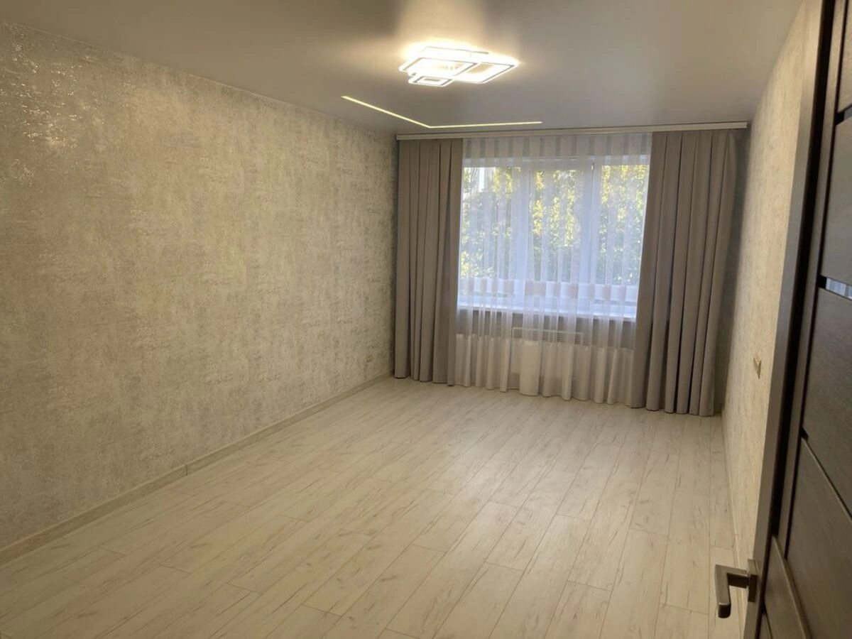 Продаж квартири. 2 rooms, 50 m², 4th floor/5 floors. Фортечний (кіровський), Кропивницький. 