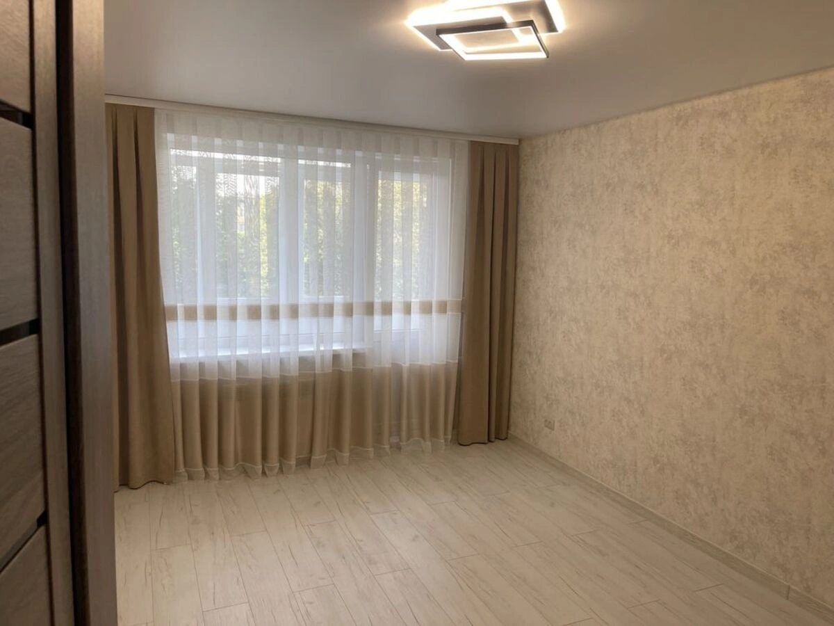 Продаж квартири. 2 rooms, 50 m², 4th floor/5 floors. Фортечний (кіровський), Кропивницький. 