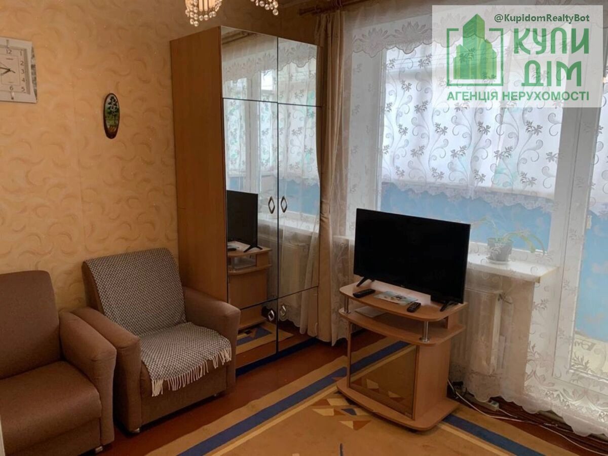 Apartments for sale. 1 room, 25 m², 5th floor/9 floors. Fortechnyy kirovskyy, Kropyvnytskyy. 