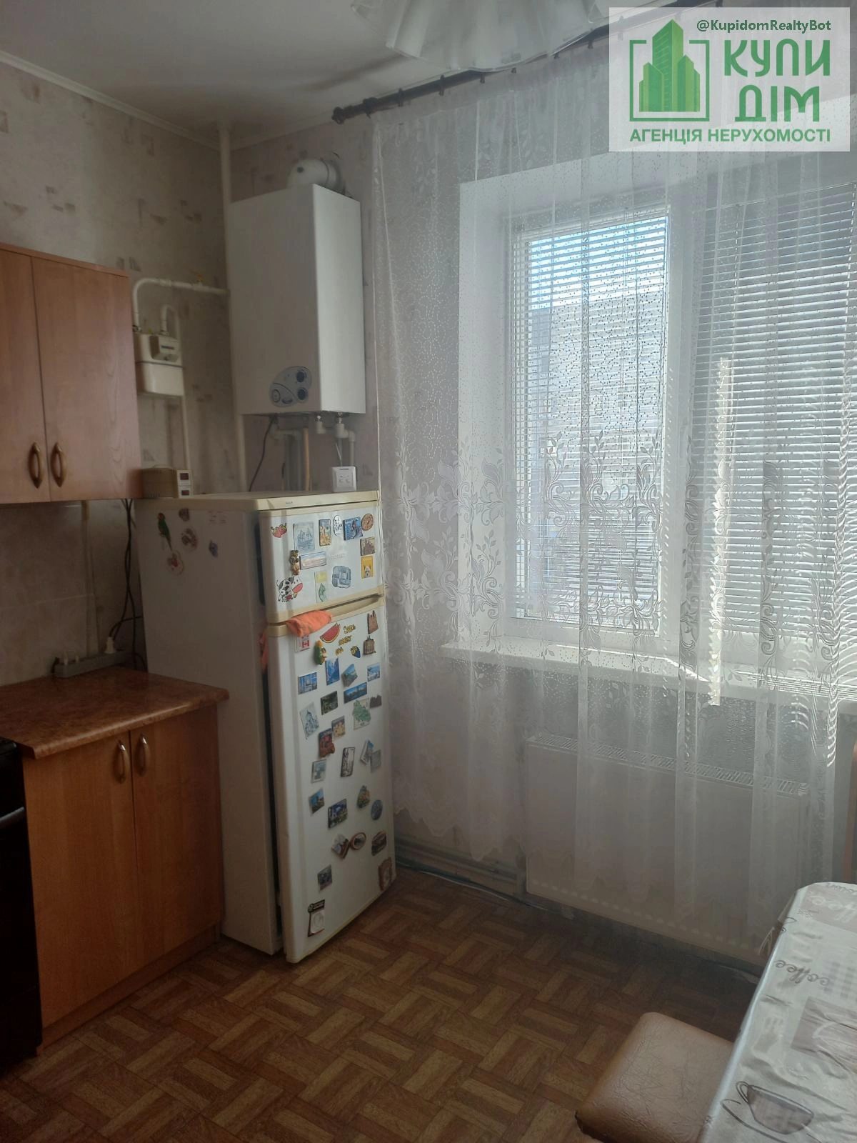 Продаж квартири 2 кімнати, 52 m², 6 пов./10 поверхів. 18, Незалежності вул. (Попова), Кропивницький. 