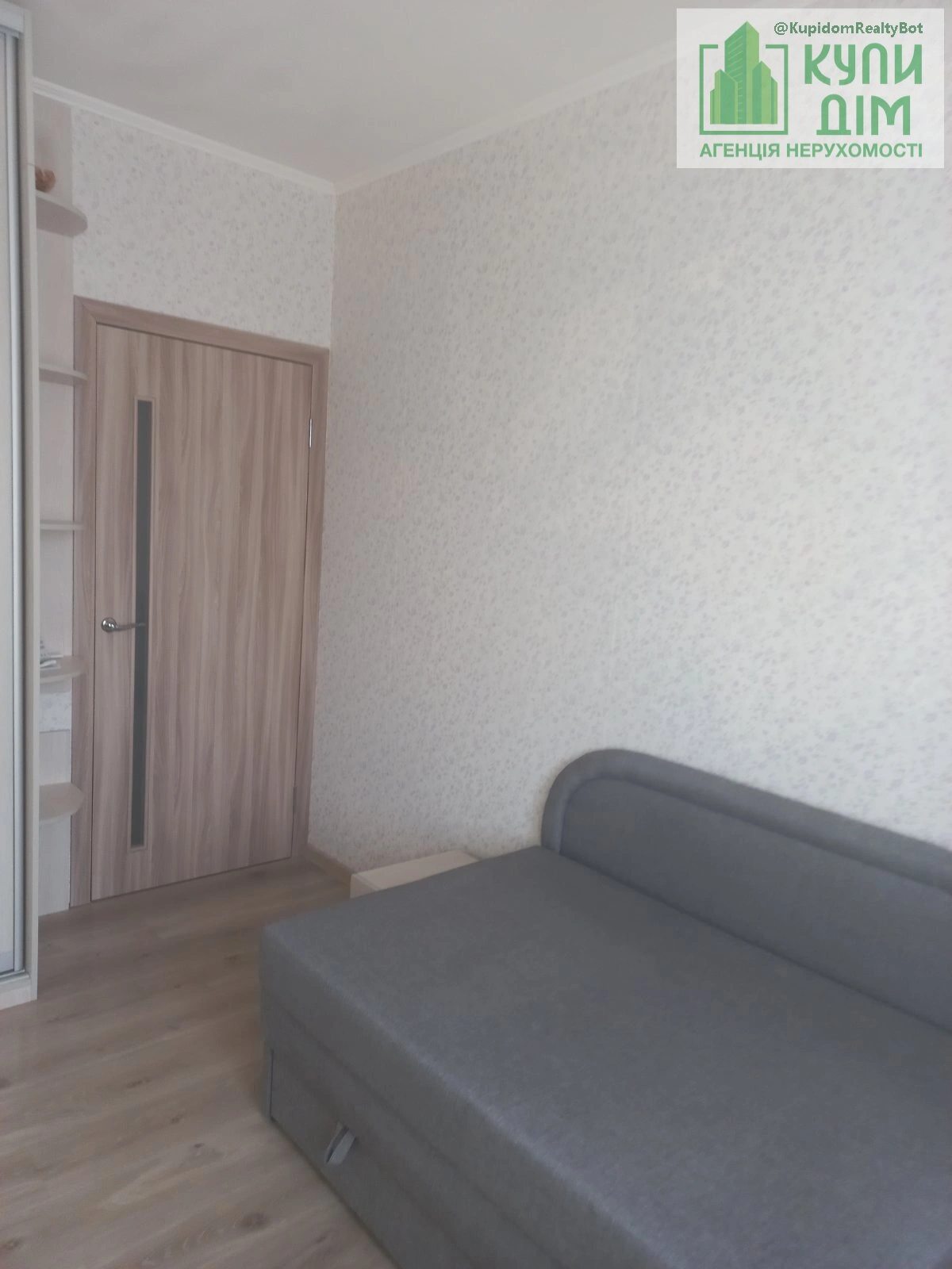 Продаж квартири 2 кімнати, 52 m², 6 пов./10 поверхів. 18, Незалежності вул. (Попова), Кропивницький. 