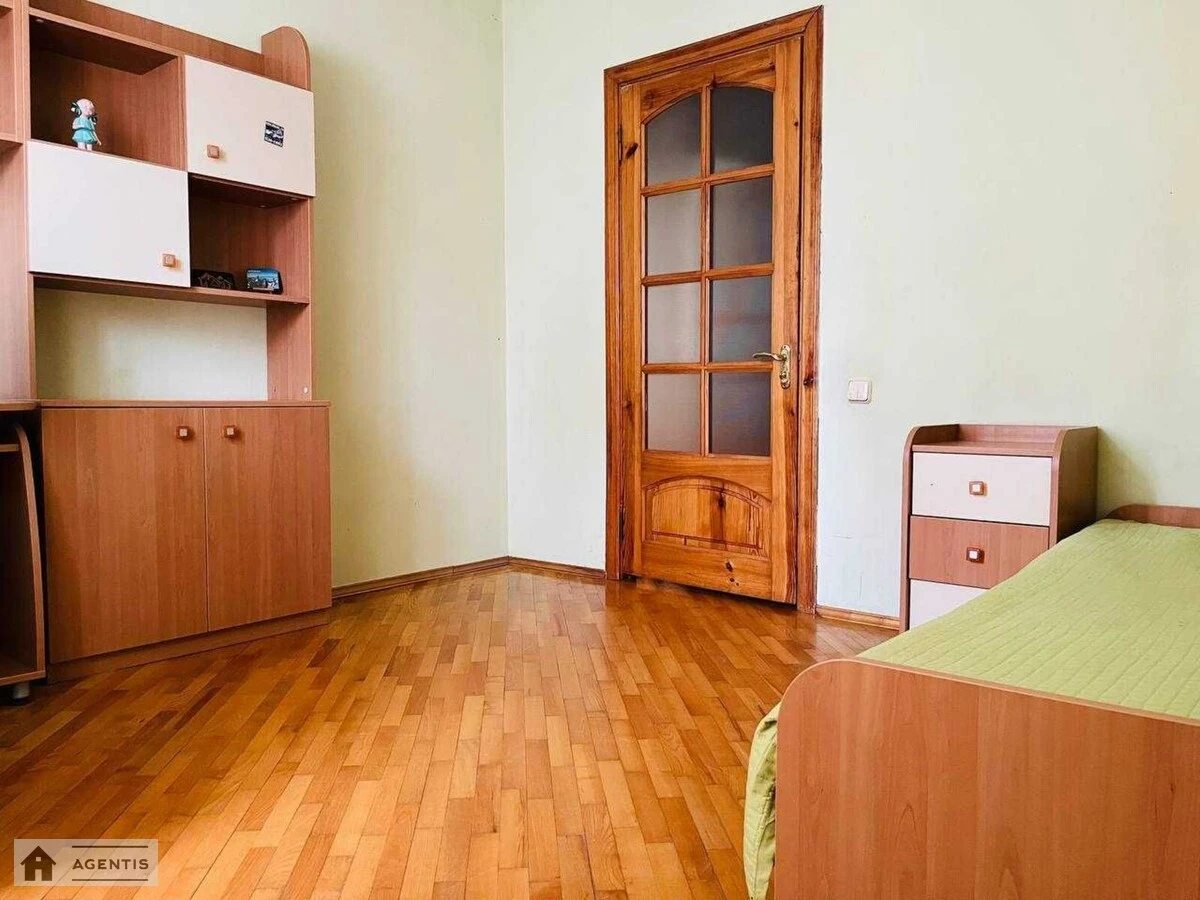 Сдам квартиру. 3 rooms, 76 m², 9th floor/11 floors. Деснянский район, Киев. 