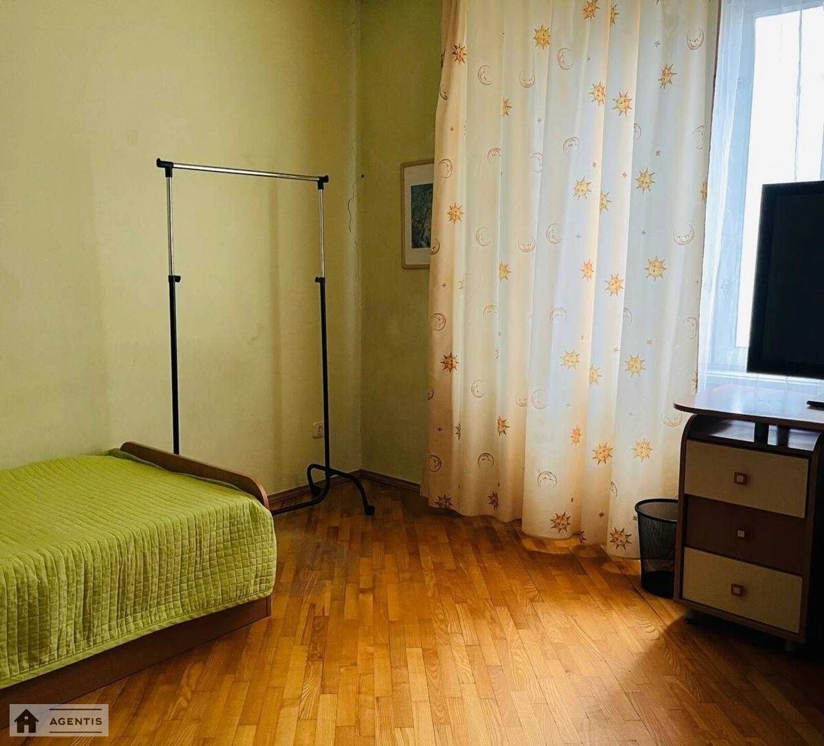 Apartment for rent. 3 rooms, 76 m², 9th floor/11 floors. Desnyanskyy rayon, Kyiv. 