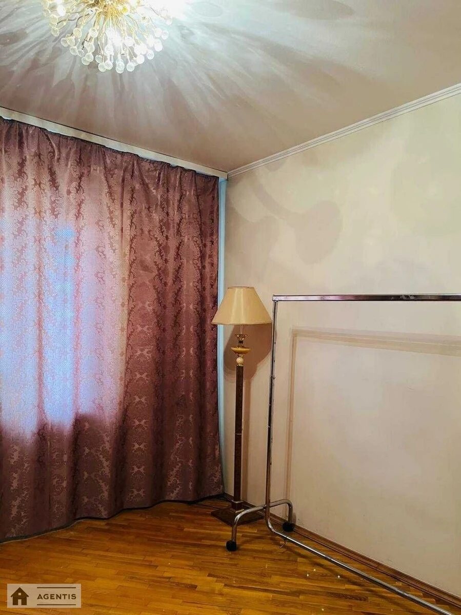 Apartment for rent. 3 rooms, 76 m², 9th floor/11 floors. Desnyanskyy rayon, Kyiv. 