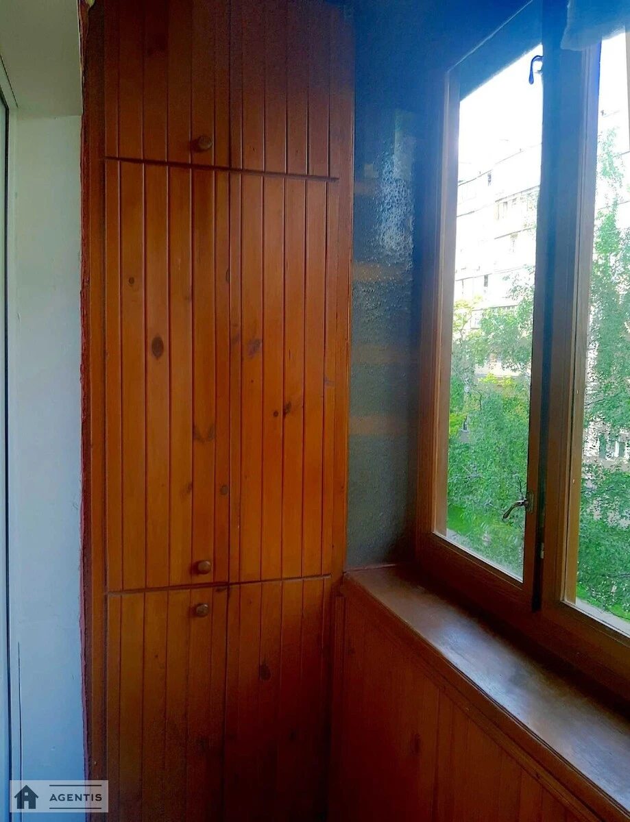 Apartment for rent. 1 room, 29 m², 4th floor/5 floors. 13, Babiyenkiv vul. Burmystenka, Kyiv. 