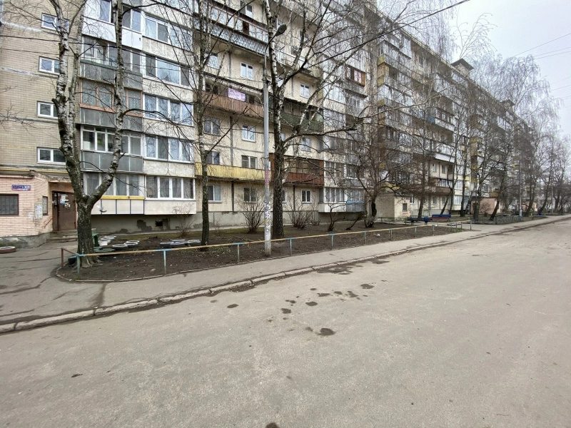 Продаж квартири. 3 rooms, 61 m², 1st floor/9 floors. 30, Світлицького 30, Київ. 