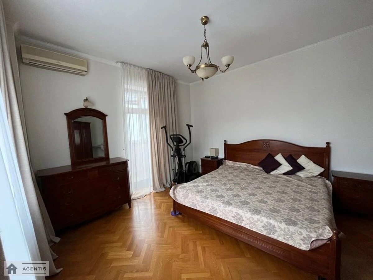 Apartment for rent 3 rooms, 140 m², 4th fl./18 floors. 1, Lyeskova 1, Kyiv. 