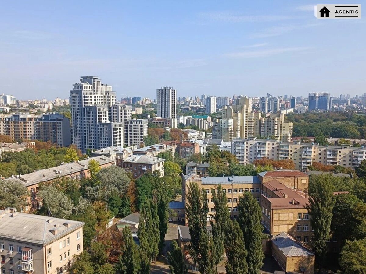 Apartment for rent 3 rooms, 105 m², 18th fl./26 floors. 1, Vadyma Hetmana vul., Kyiv. 