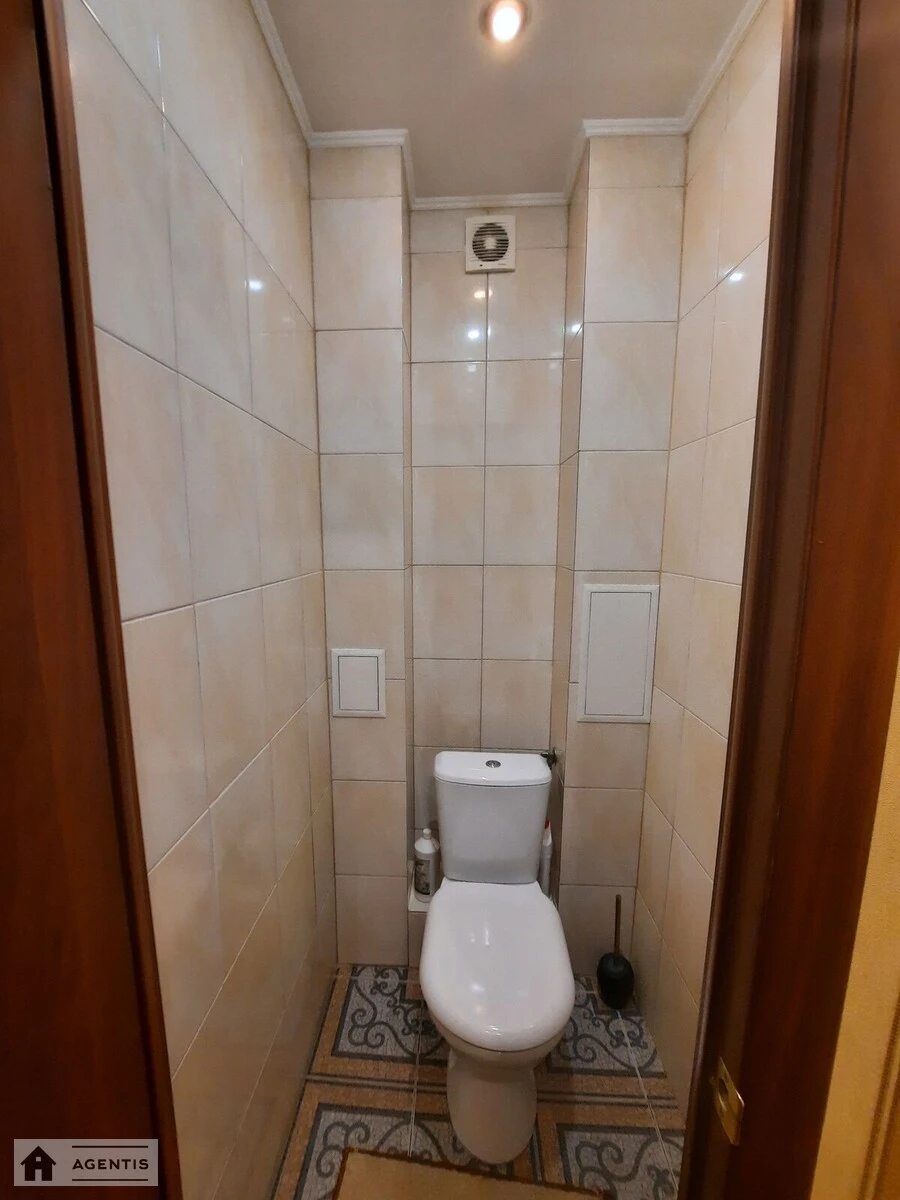 Здам квартиру. 2 rooms, 60 m², 9th floor/13 floors. 15, Поліська 15, Київ. 