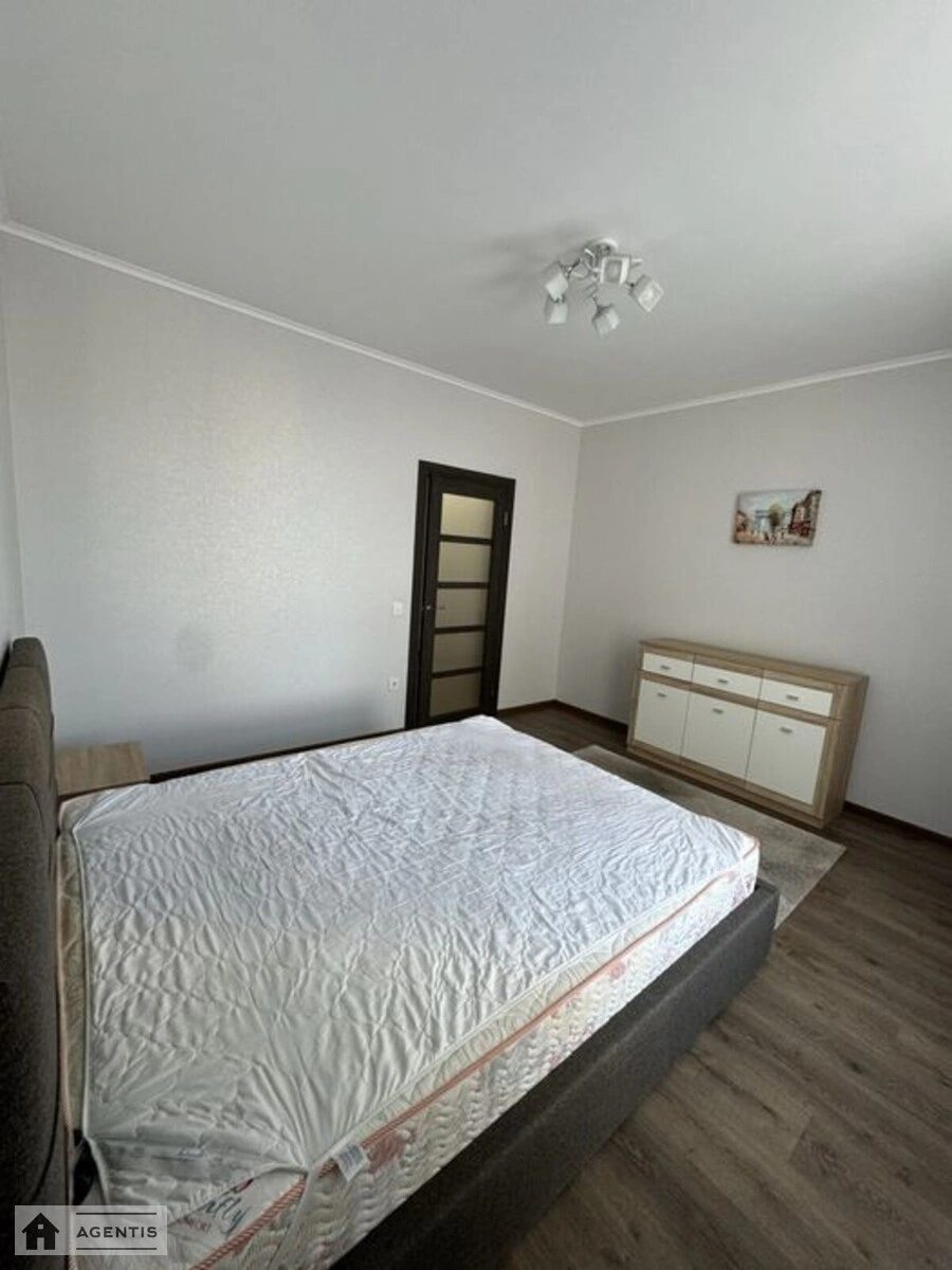 Сдам квартиру. 2 rooms, 48 m², 6th floor/12 floors. 67, Берестейський просп. (Перемоги), Киев. 