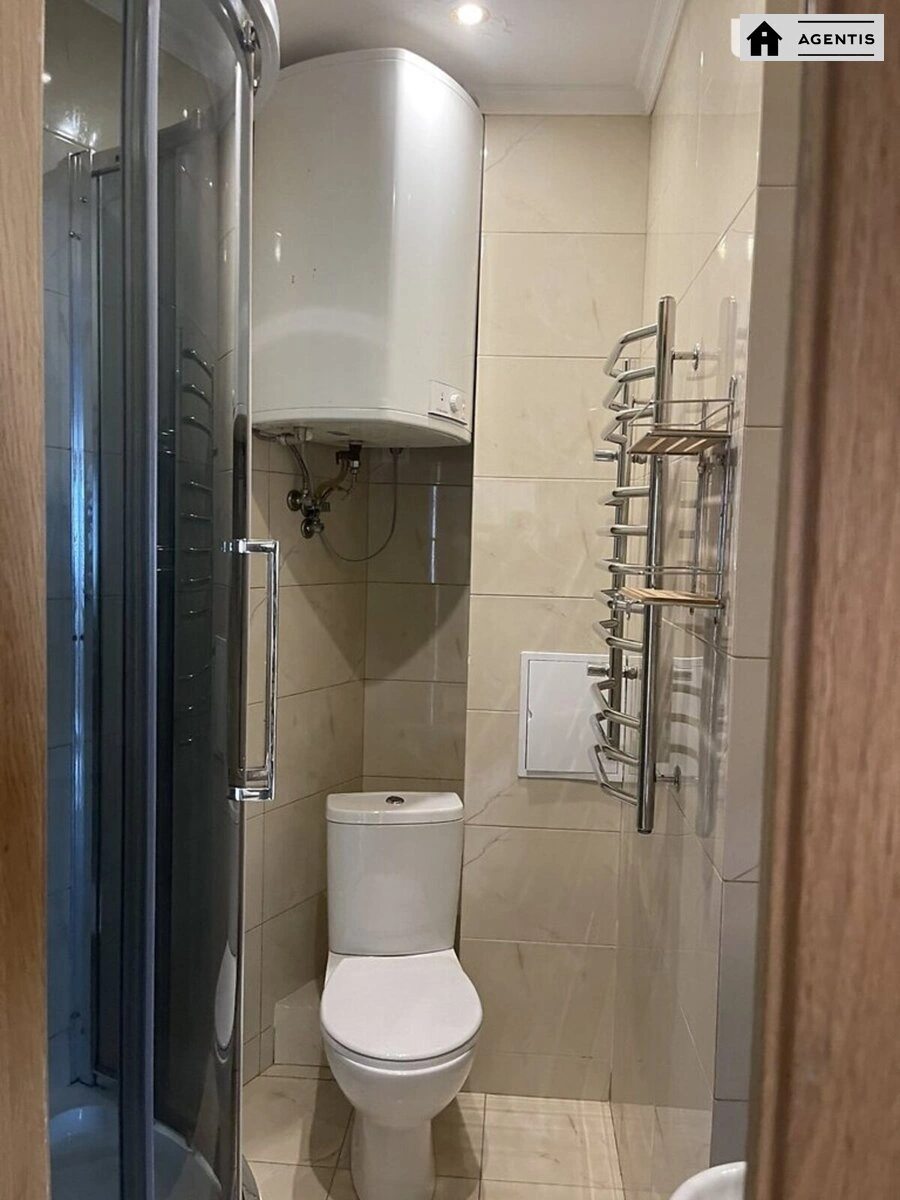 Здам квартиру. 3 rooms, 102 m², 9th floor/26 floors. 18, Митрополита Василя Липківського вул. (Урицького), Київ. 