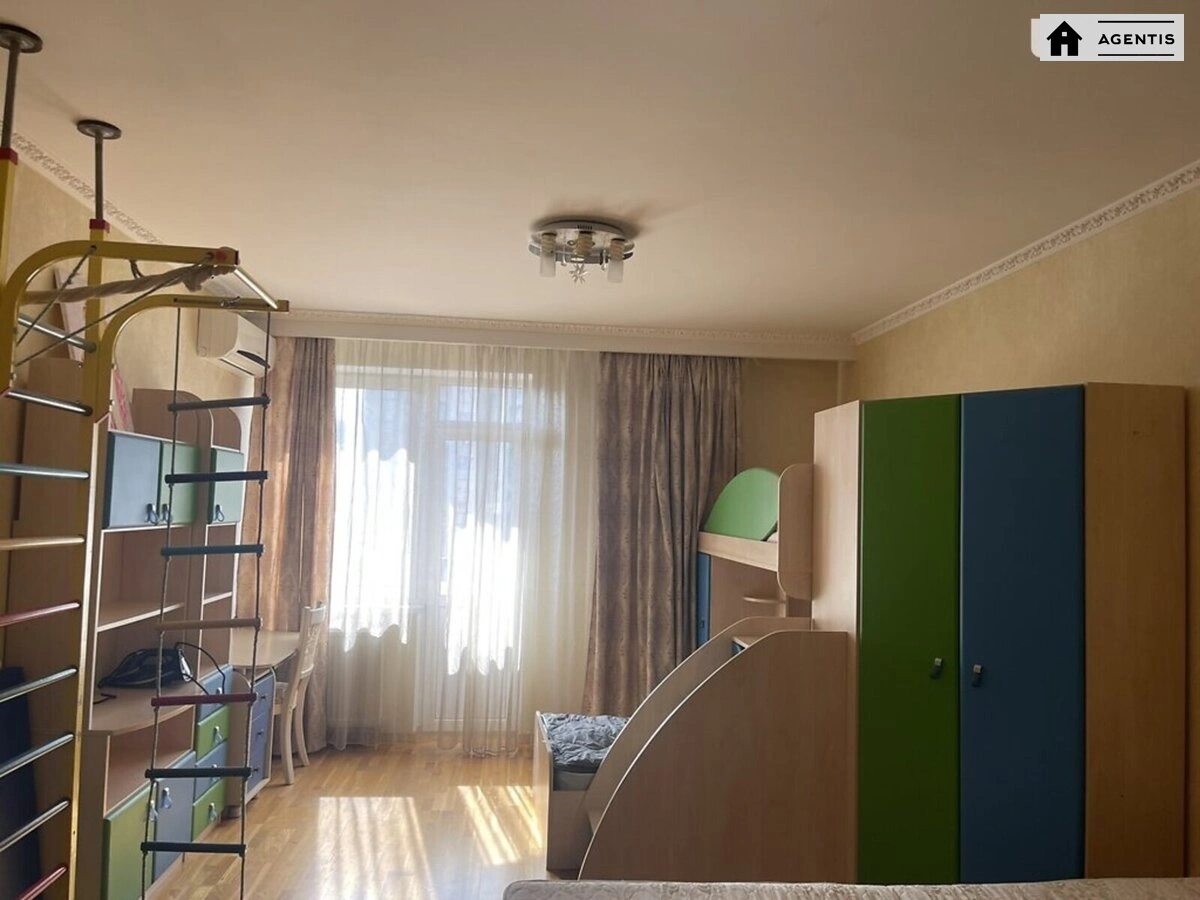 Здам квартиру. 3 rooms, 102 m², 9th floor/26 floors. 18, Митрополита Василя Липківського вул. (Урицького), Київ. 