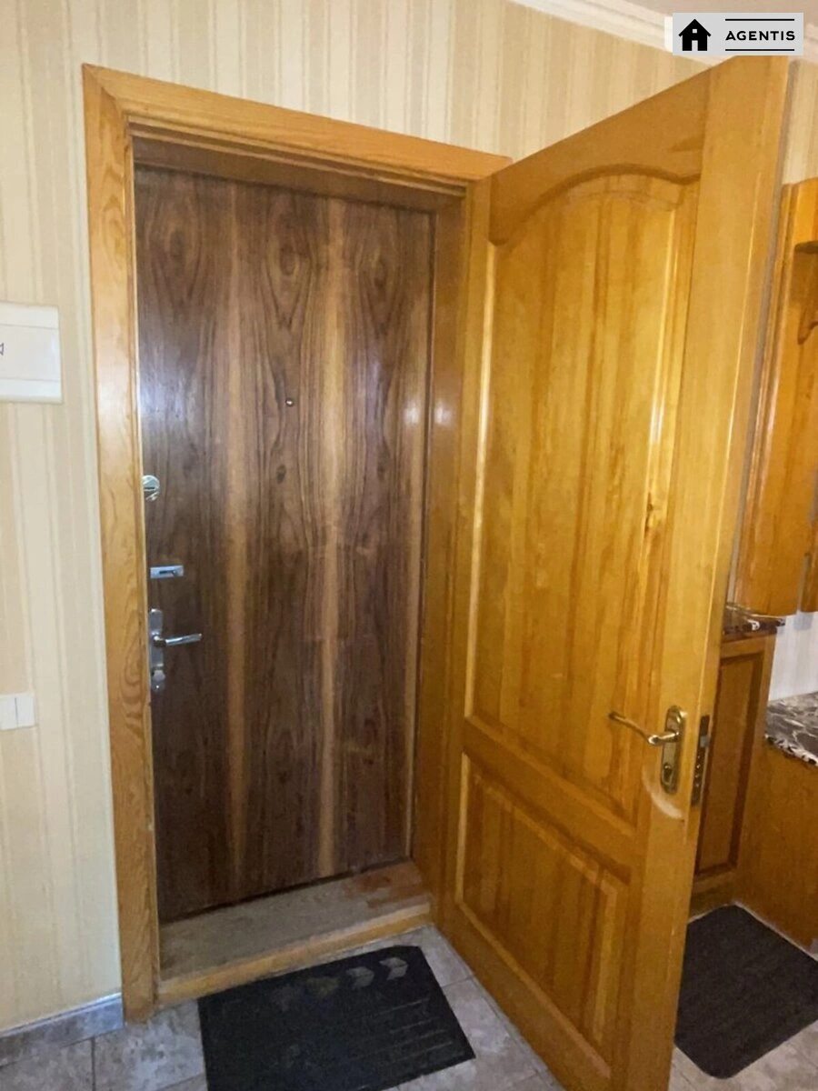 Apartment for rent. 1 room, 55 m², 11 floor/14 floors. 39, Valeriya Lobanovskoho prosp. Chervonozoryanyy, Kyiv. 