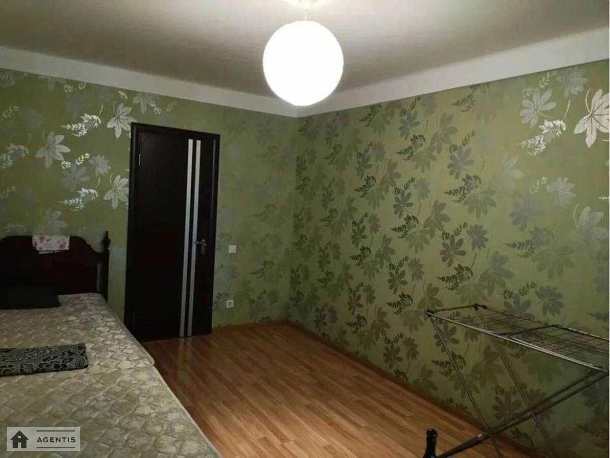 Сдам квартиру. 2 rooms, 41 m², 4th floor/9 floors. 12, Оріхуватська вул. (Бурмистренка), Киев. 