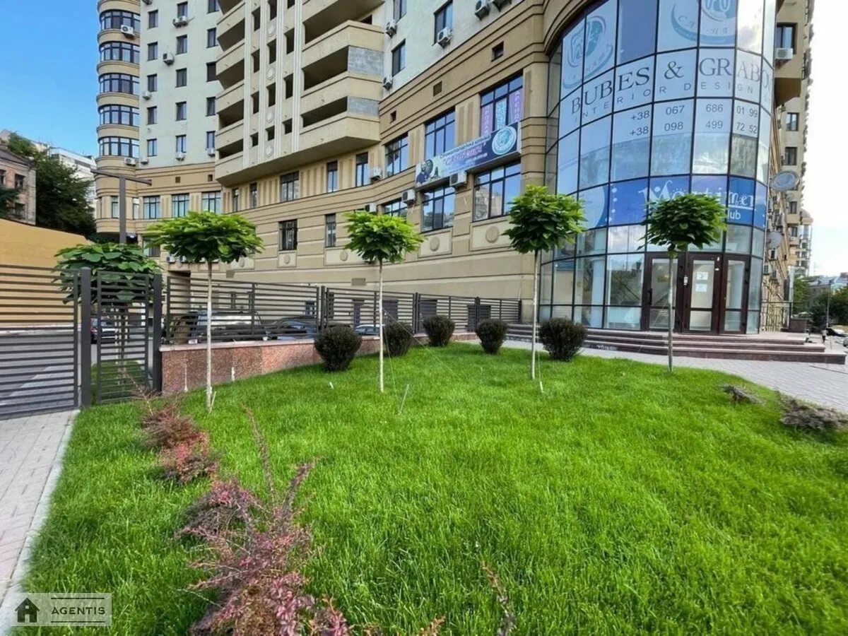 Сдам квартиру 3 комнаты, 160 m², 19 эт./21 этаж. 75, Дмитриевская 75, Киев. 