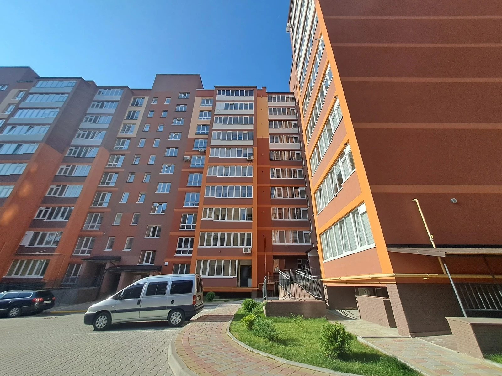 83, Bandery S. pr., Ternopil