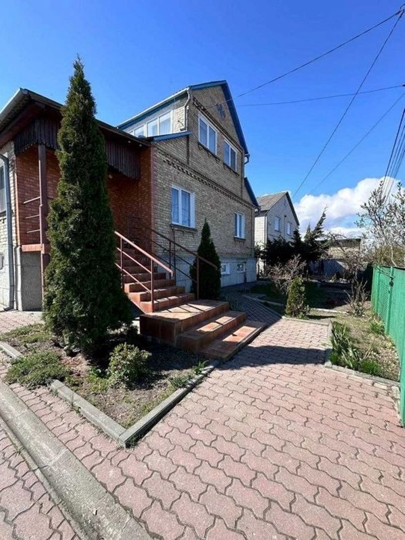 House for sale 7 rooms, 250 m², 3 floors. Novi Petrivtsi. 