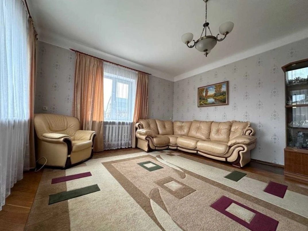 House for sale 7 rooms, 250 m², 3 floors. Novi Petrivtsi. 