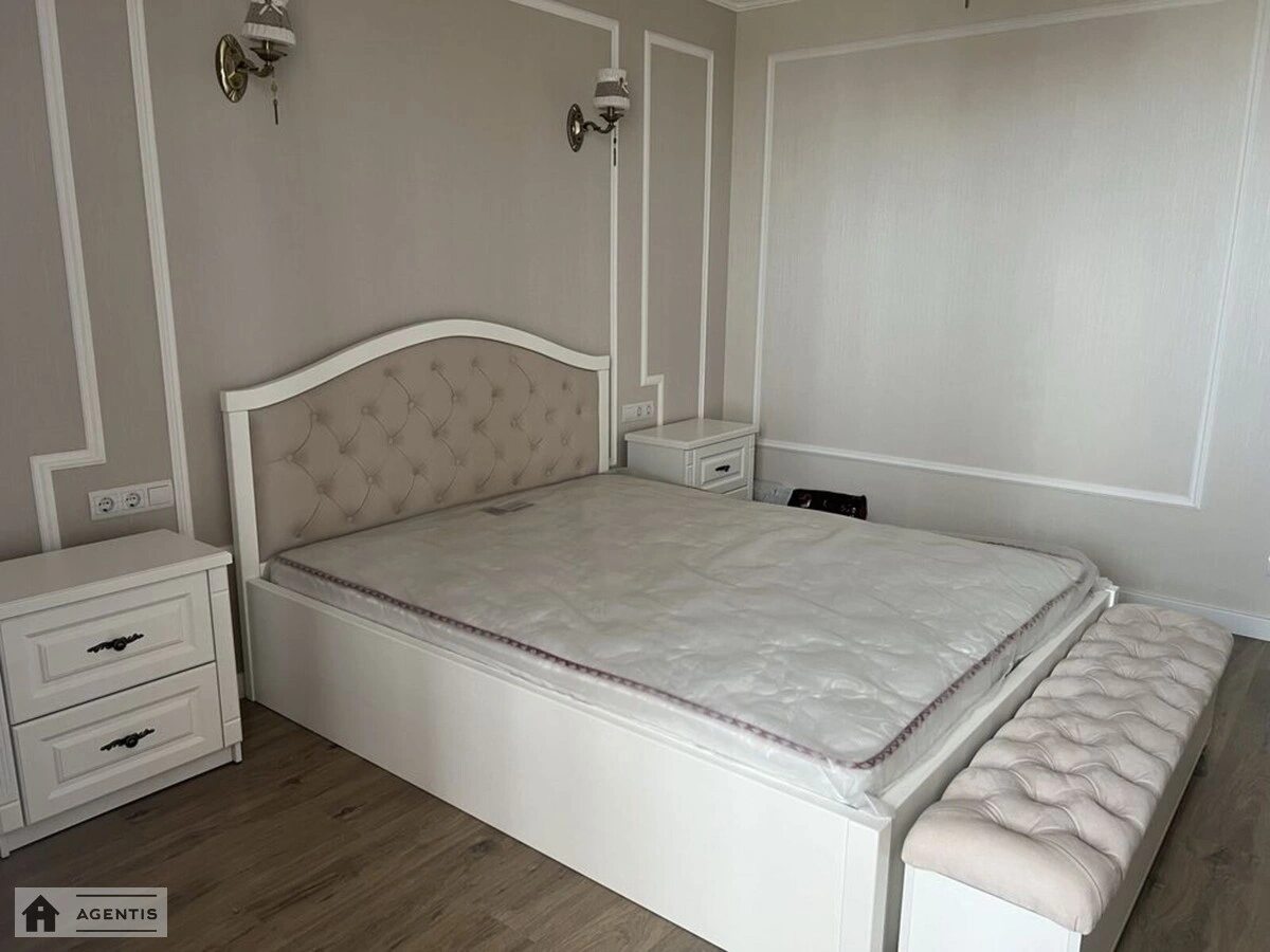 Apartment for rent. 3 rooms, 76 m², 17 floor/24 floors. Garmatna, Kyiv. 