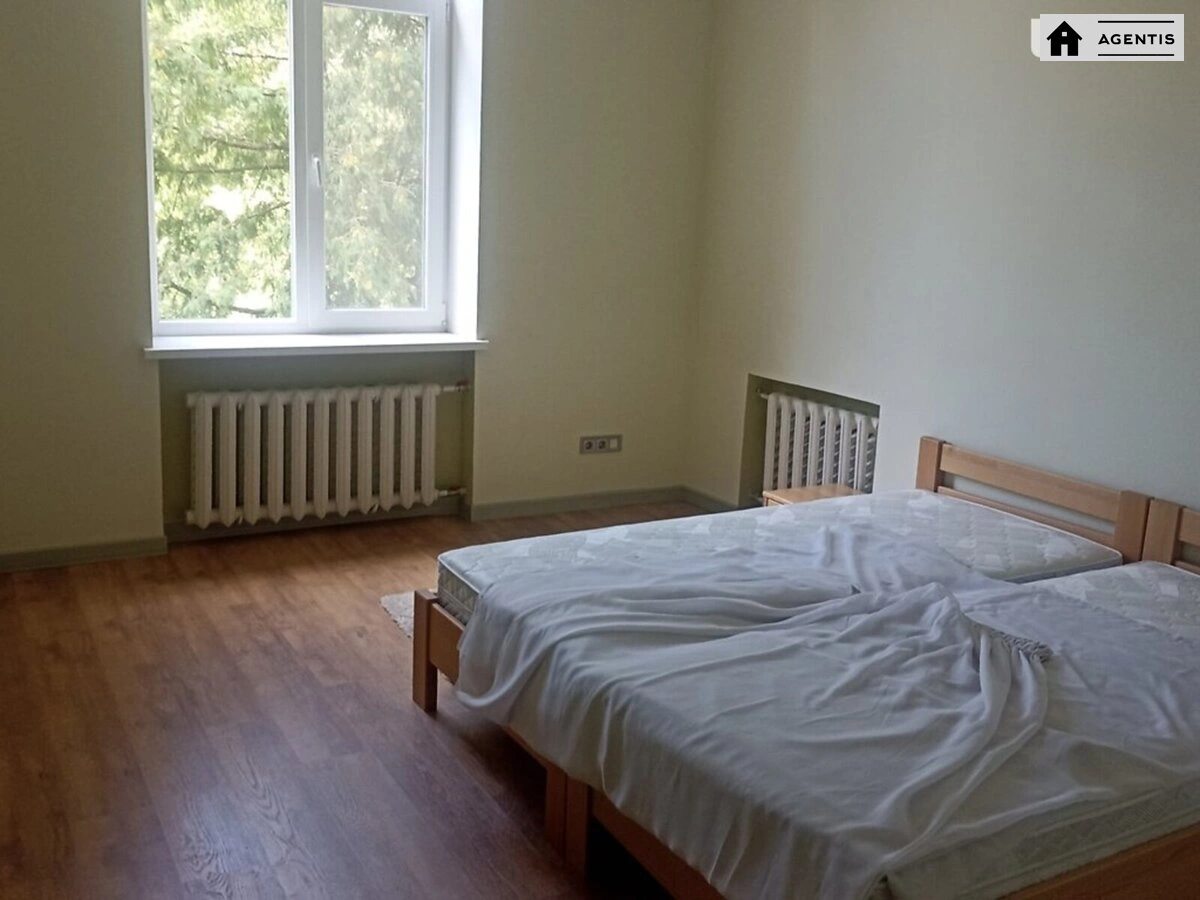 Apartment for rent. 2 rooms, 62 m², 2nd floor/2 floors. 58, Stolychne 58, Kyiv. 