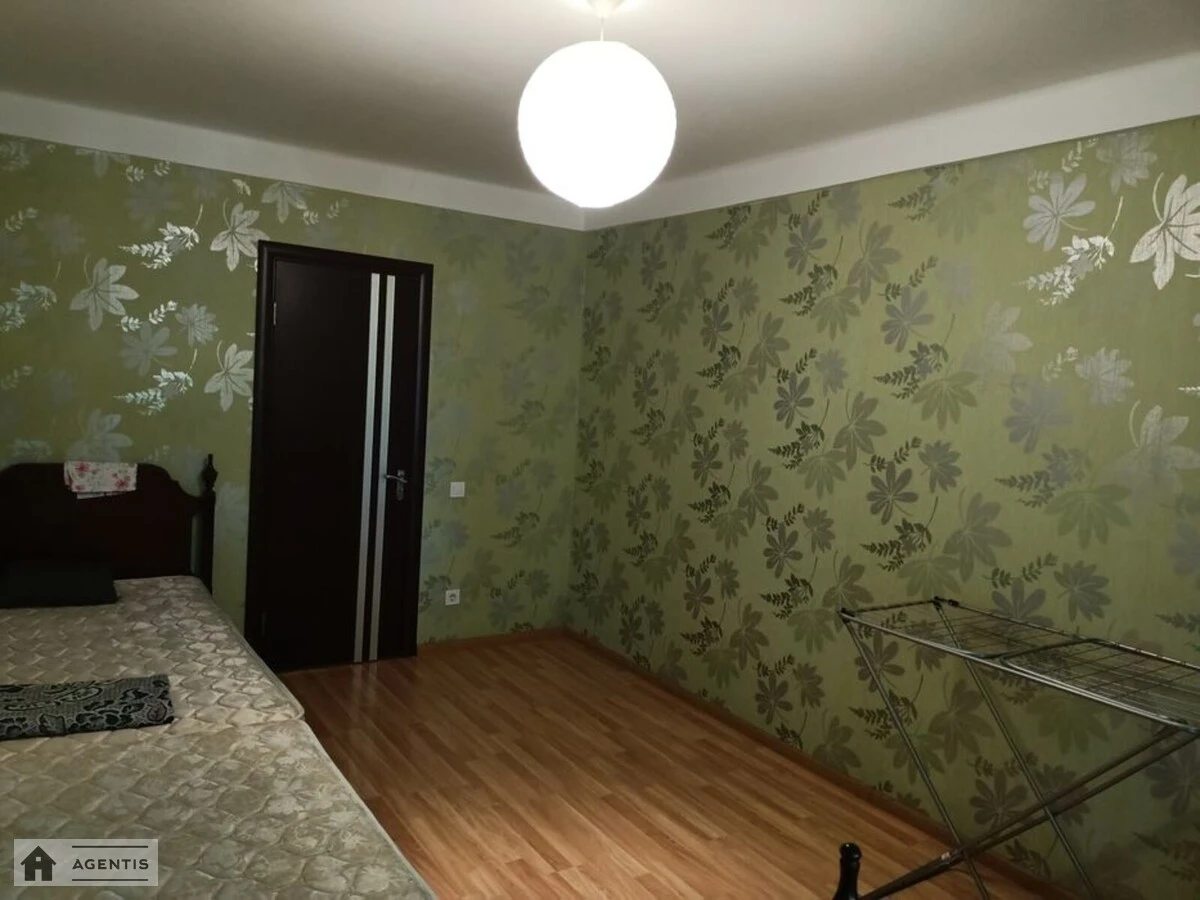 Apartment for rent. 1 room, 38 m², 1st floor/8 floors. 8, Ivana Vyhovskoho vul. Marshala Hrechka, Kyiv. 