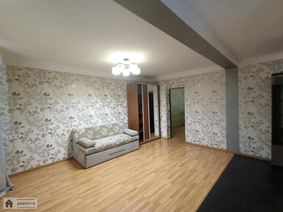 Apartment for rent. 1 room, 38 m², 1st floor/8 floors. 8, Ivana Vyhovskoho vul. Marshala Hrechka, Kyiv. 
