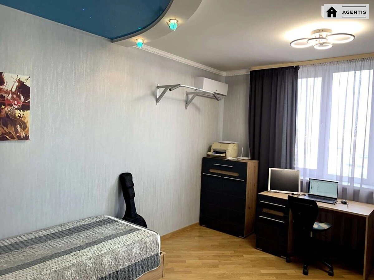 Apartment for rent. 4 rooms, 142 m², 19 floor/36 floors. 1, Sribnokilska 1, Kyiv. 