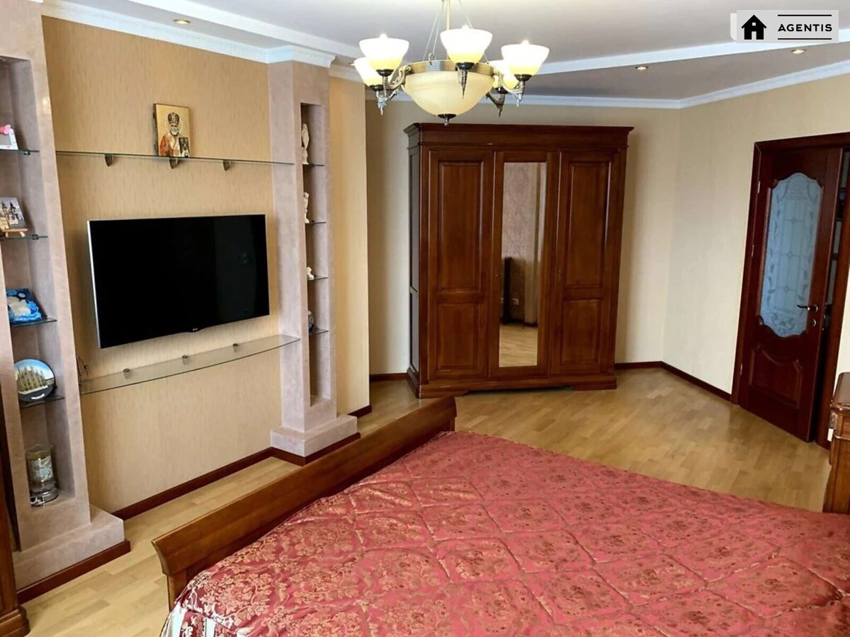 Apartment for rent. 4 rooms, 142 m², 19 floor/36 floors. 1, Sribnokilska 1, Kyiv. 