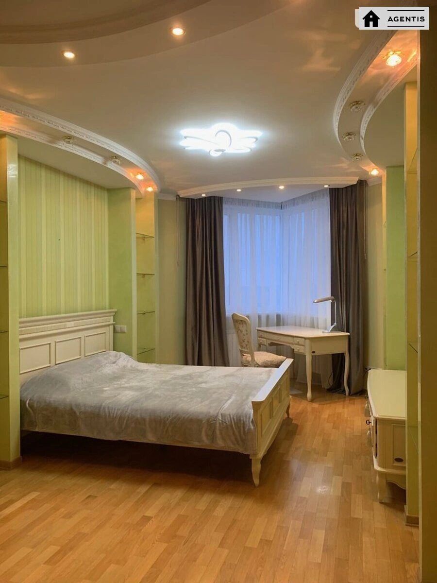 Apartment for rent. 4 rooms, 142 m², 19 floor/36 floors. 1, Sribnokilska 1, Kyiv. 