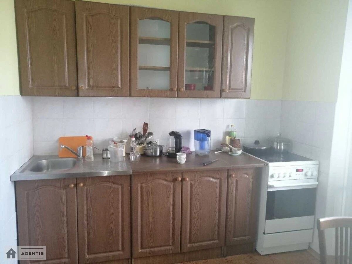 Apartment for rent. 2 rooms, 56 m², 13 floor/16 floors. Avtozavodska, Kyiv. 