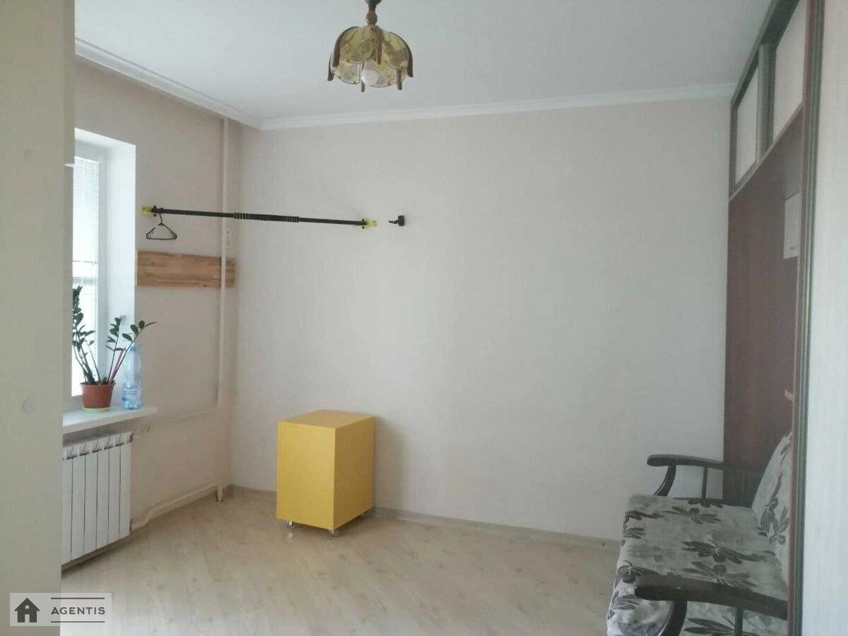 Apartment for rent. 2 rooms, 56 m², 13 floor/16 floors. Avtozavodska, Kyiv. 