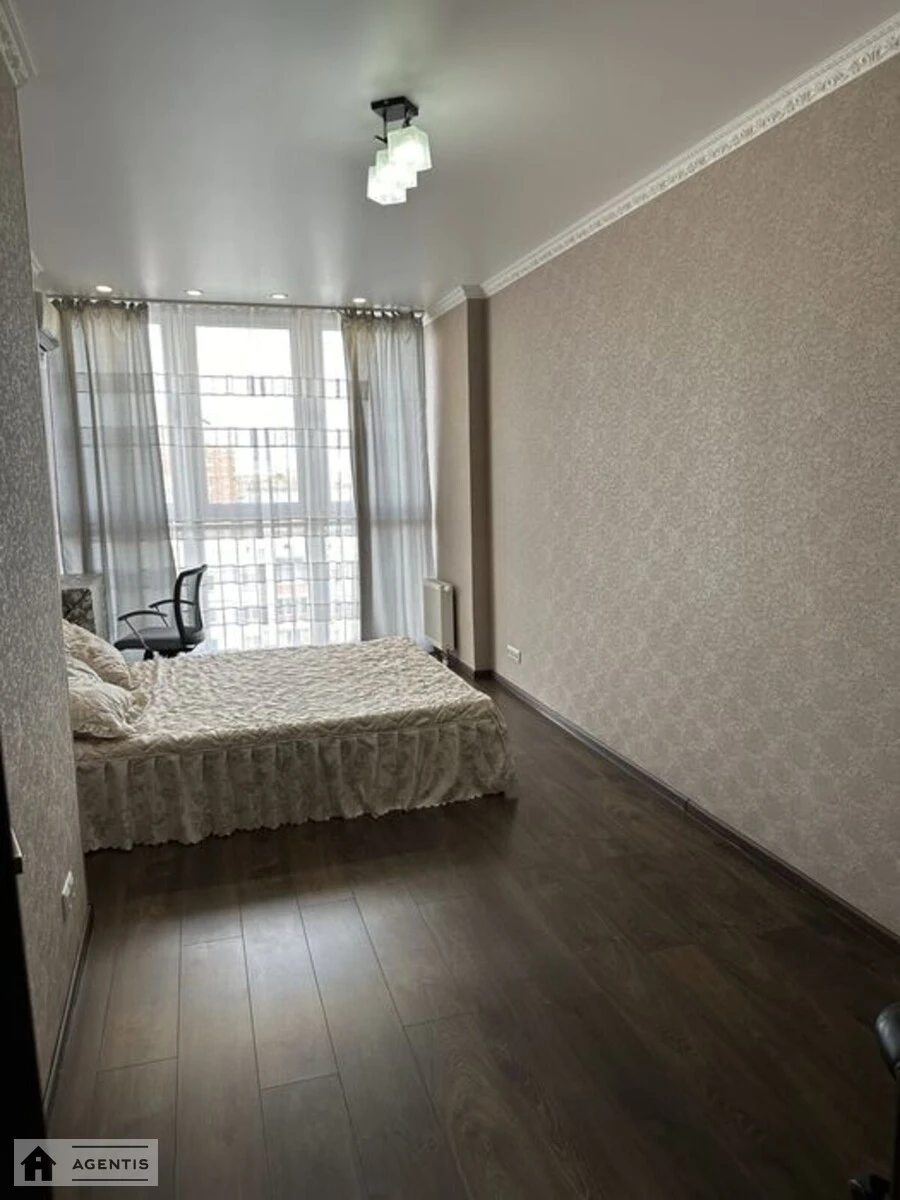 Apartment for rent. 2 rooms, 51 m², 21 floor/25 floors. 2, Dragomanova 2, Kyiv. 