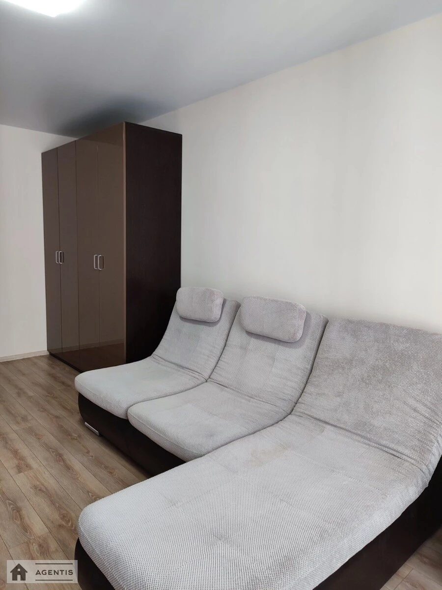 Apartment for rent. 1 room, 40 m², 19 floor/26 floors. Povitryanykh Syl prosp. Povitroflotskyy, Kyiv. 