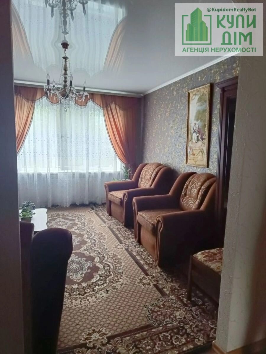 Продаж квартири 2 кімнати, 50 m², 4 пов./9 поверхів. Фортечний (кіровський), Кропивницький. 