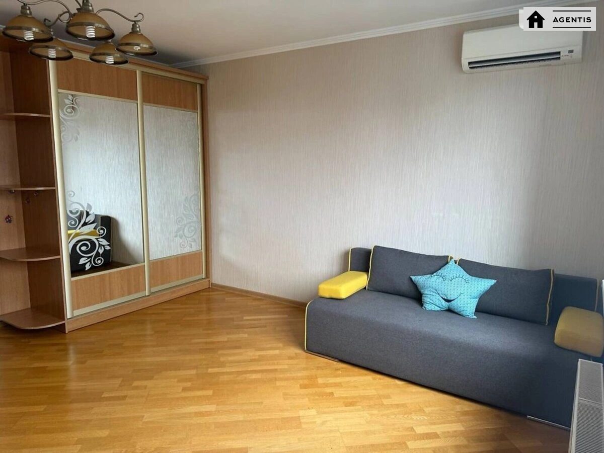 Apartment for rent. 2 rooms, 76 m², 14 floor/30 floors. 12, Oleksandra Myshuhy vul., Kyiv. 