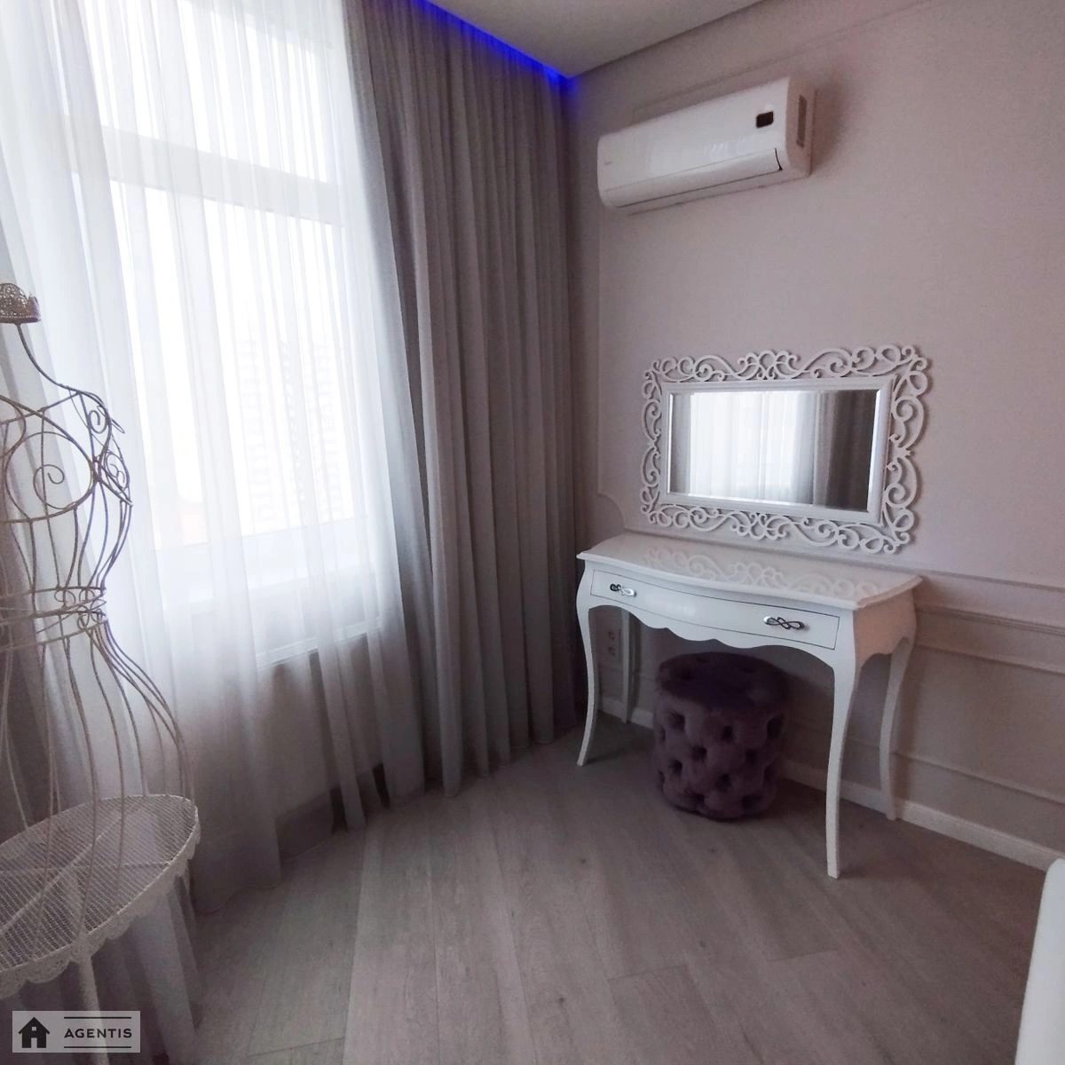 Здам квартиру. 2 rooms, 86 m², 19 floor/25 floors. 22, Анни Ахматової вул., Київ. 