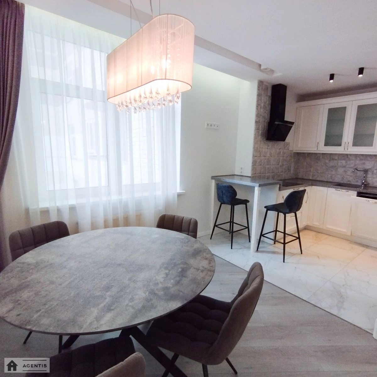Apartment for rent. 2 rooms, 86 m², 19 floor/25 floors. 22, Anny Akhmatovoyi vul., Kyiv. 