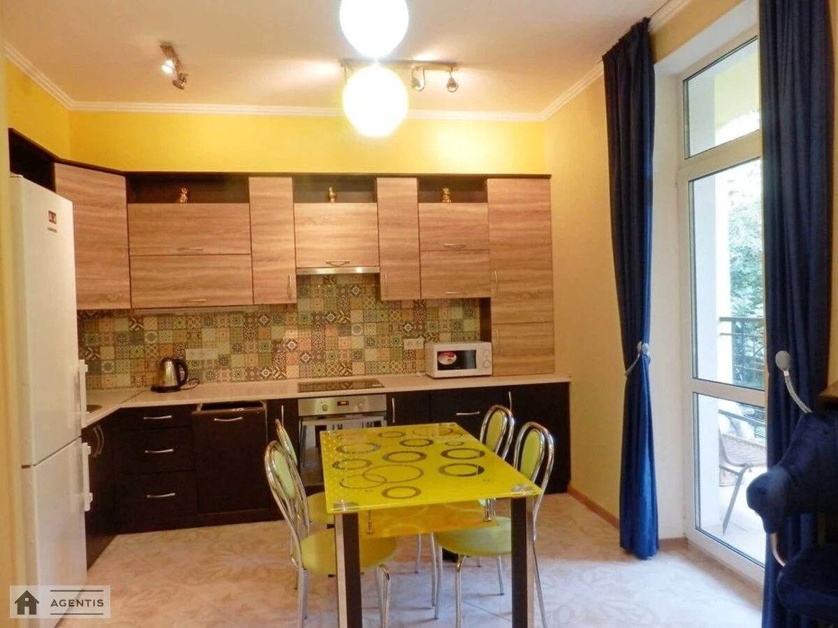 Apartment for rent. 2 rooms, 61 m², 5th floor/8 floors. 29, Degtyarna 29, Kyiv. 