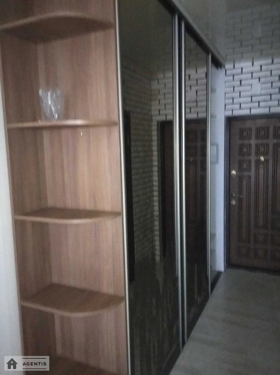 Apartment for rent. 1 room, 22 m², 3rd floor/10 floors. 22, Zhambyla Zhabayeva vul., Kyiv. 