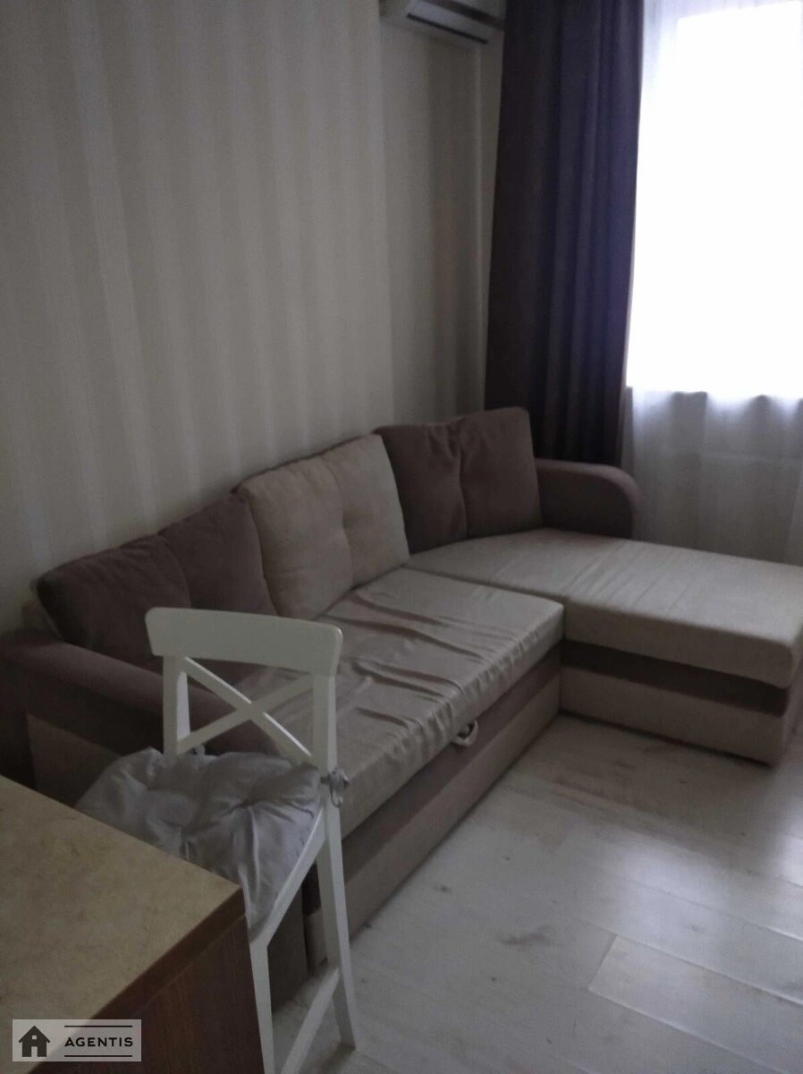 Apartment for rent. 1 room, 22 m², 3rd floor/10 floors. 22, Zhambyla Zhabayeva vul., Kyiv. 